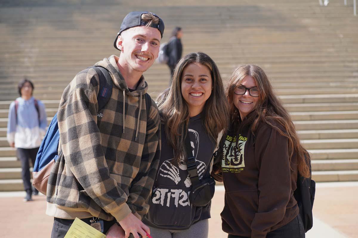 Students at the CHC Career Fair.